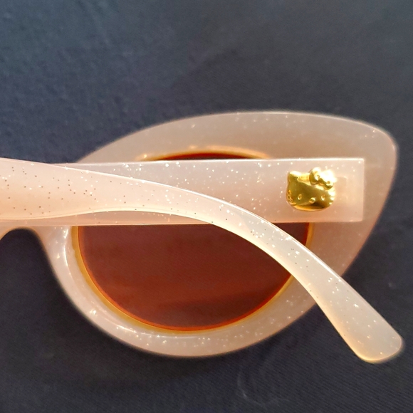 HELLO KITTY X CRAP EYEWEAR - Picture 3 of 5